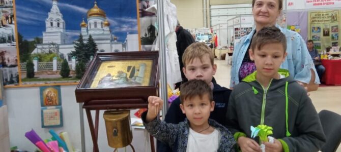 Учащиеся Свято-Серафимовской Воскресной школы приняли участие в выставке «Дон Православный»