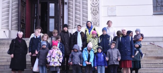 Учащиеся воскресной школы прихода прп. Серафима Саровского стали участниками поездки в г. Новочеркасск